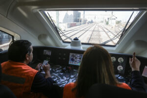 Revisa las ofertas laborales que ofrece la Empresa de Ferrocarriles del Estado