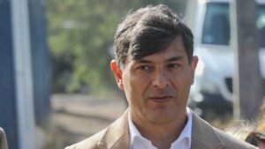 PDG en guerra: Oyarzo pide sacar a Parisi y platas del Servel generan conflicto