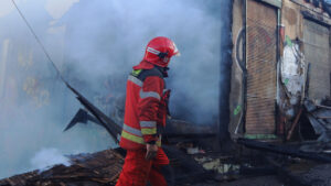 Así fue el voraz incendio en Talca que dejó a tres personas fallecidas