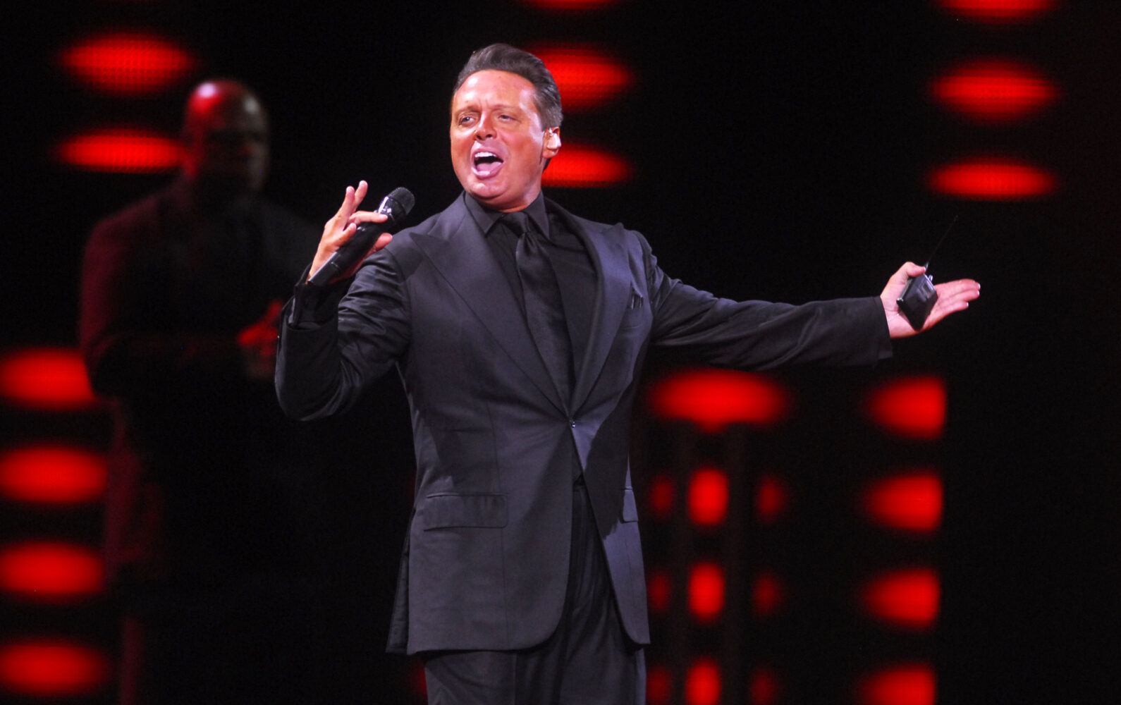 Luis Miguel agota las entradas de sus ocho conciertos en Chile