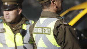 Carabinero de civil detuvo a balazos a delincuentes que robaron en condominio de Chicureo