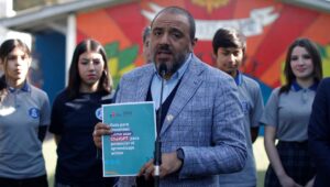 Mineduc presenta guía para docentes sobre un uso correcto de ChatGPT en clases