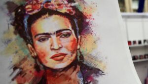 ¿Quién es dueño de Frida Kahlo?: la larga lucha por la inscripción de la marca de la artista en Chile