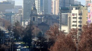 Cuarta Alerta Ambiental en la RM: quiénes tienen restricción vehicular