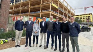 CMPC se instala con operaciones en Estados Unidos tras acuerdo para compra de empresa maderera