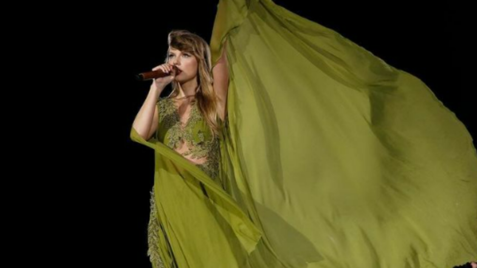 fanáticos de Taylor Swift acampan para su concierto