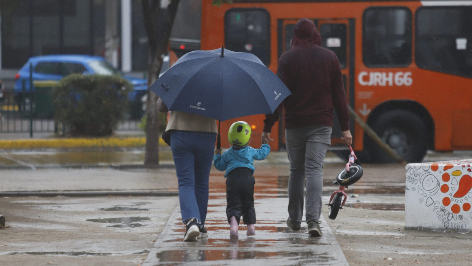 Senapred decreta alerta temprana preventiva para diez comunas de la región metropolitana