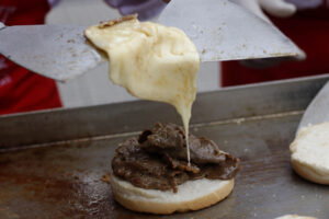 Día Nacional del Barros Luco: promociones y la receta para preparar uno de los sándwiches favoritos de los chilenos