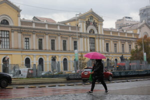 ¿Hasta cuándo va a llover en Santiago?
