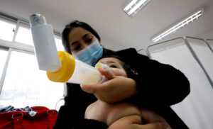 Más postnatal y adelantar vacaciones: así responde el Gobierno a las peticiones en medio de la crisis de salud