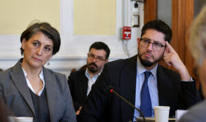 La arremetida UDI contra la Subsecretaría de Redes Asistenciales en medio de la crisis por virus respiratorios