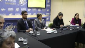 Minsal se reúne con ex ministros de Salud: proponen uso obligatorio de mascarilla y nuevo plan de reconversión de camas