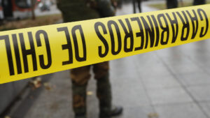 Asesinan a hombre e incendian la casa con su cuerpo dentro en Punta Arenas: hay dos detenidos