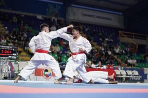 Futuro ingeniero comercial se prepara para Mundial de Karate en Budapest
