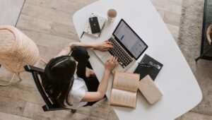 Banco Santander y British Council ofrecen 5.000 becas para estudiar inglés de forma online