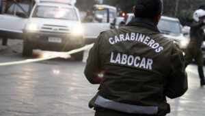 Delincuentes logran millonario botín tras alunizaje a tienda deportiva en Las Condes