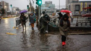 Así es el plan preventivo de Aguas Andinas por sistema frontal en la RM