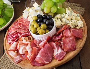 Vinos y charcutería española: la conjugación perfecta para pasar este frío fin de semana largo