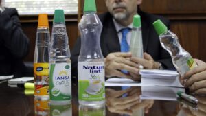 Qué es el aspartamo, el endulzante que la OMS consideraría como potencial cancerígeno