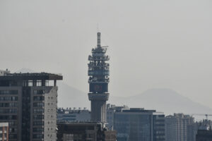Segunda alerta ambiental consecutiva en Santiago: revisa la restricción vehicular para este viernes