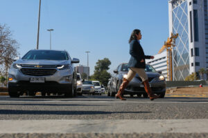 Restricción vehicular para este martes: estas son las patentes que no pueden circular en la RM