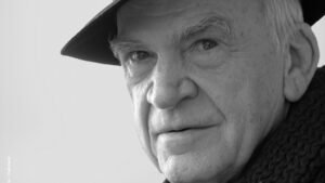 Quién era Milan Kundera, el escritor checo que falleció y fue autor de La Insoportable Levedad del Ser