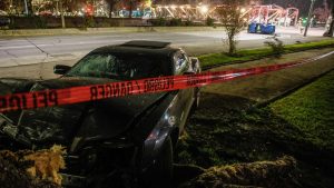 FOTO - Así quedó el auto que terminó volcado en Recoleta tras protagonizar un choque