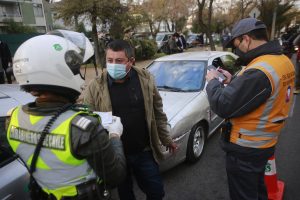 Restricción vehicular del viernes 14 de julio: qué  patentes no pueden circular por Santiago