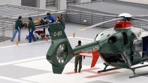 Delincuentes balearon a carabinero que frustró asalto a supermercado