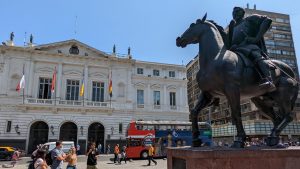 Estos son los 12 lugares más peligrosos de Santiago, según advierten en Estados Unidos
