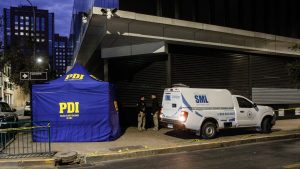 Un tercero se dio a la fuga: dos delincuentes murieron tras intentar asaltar a carabinero