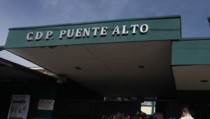 Carabineros desarrolla operativo tras fuga de reo de cárcel de Puente Alto
