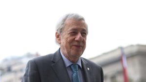 Canciller descarta que robo en Desarrollo Social empañara la gira del presidente Boric