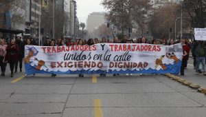 Mineduc cifra en menos de 33% la adhesión a paro convocado por Colegio de Profesores