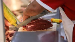 Detienen a banda de delincuentes que robó 100 kilos de carne en Peñalolén
