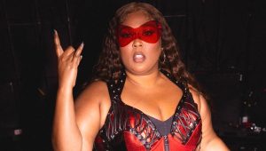 Lizzo es acusada por tres bailarinas de acoso sexual, agresiones y discriminación