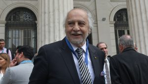Miguel Littin hace sentido reclamo ante consejeros constitucionales: 