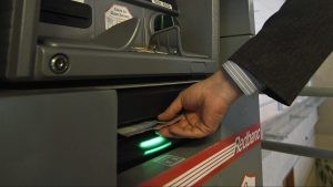 Inclusivos y con nuevas tecnologías: así serán los nuevos cajeros de BancoEstado en el Metro