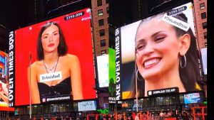 VIDEO - Coni Capelli en Times Square: cuánto costó el video en la gran pantalla