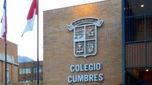 Nueva querella contra docente y masivo apoyo a denunciante: los casos que golpean al Colegio Cumbres