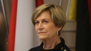 Cadem: Evelyn Matthei toma el liderazgo de la carrera presidencial y es la figura política mejor evaluada