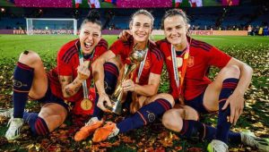 Jenni Hermoso niega consentimiento en beso de Rubiales y selección española amenaza con no volver a jugar