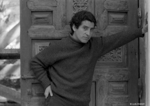 U. de Chile inaugura exposición con más de 50 fotografías que retratan el ayer y hoy de Víctor Jara