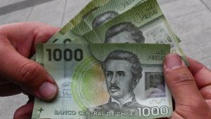 Diputados buscan obligar a las empresas privadas a pagar aguinaldo en Fiestas Patrias