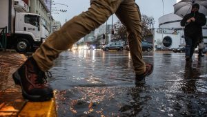 Ahora sí: cuándo comenzará la lluvia este miércoles en Santiago