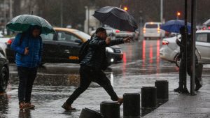 ¿Cuándo vuelve la lluvia a Santiago?
