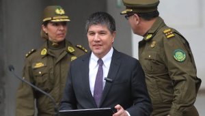 ¿Ir o no ir al centro de Santiago? la disputa entre Hassler y Monsalve de cara al 11 de septiembre