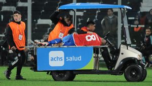 Qué se sabe de la lesión que sufrió Arturo Vidal durante partido contra Colombia