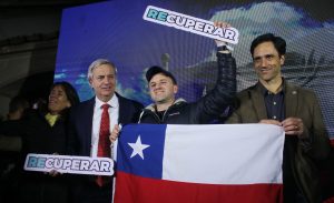 Cadem confirma baja en la imagen positiva de Kast y proyecta un fracaso del Consejo Constitucional