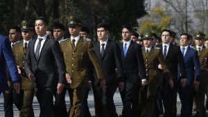 Contraloría: Carabineros sí puede exigir el examen de VIH a sus postulantes